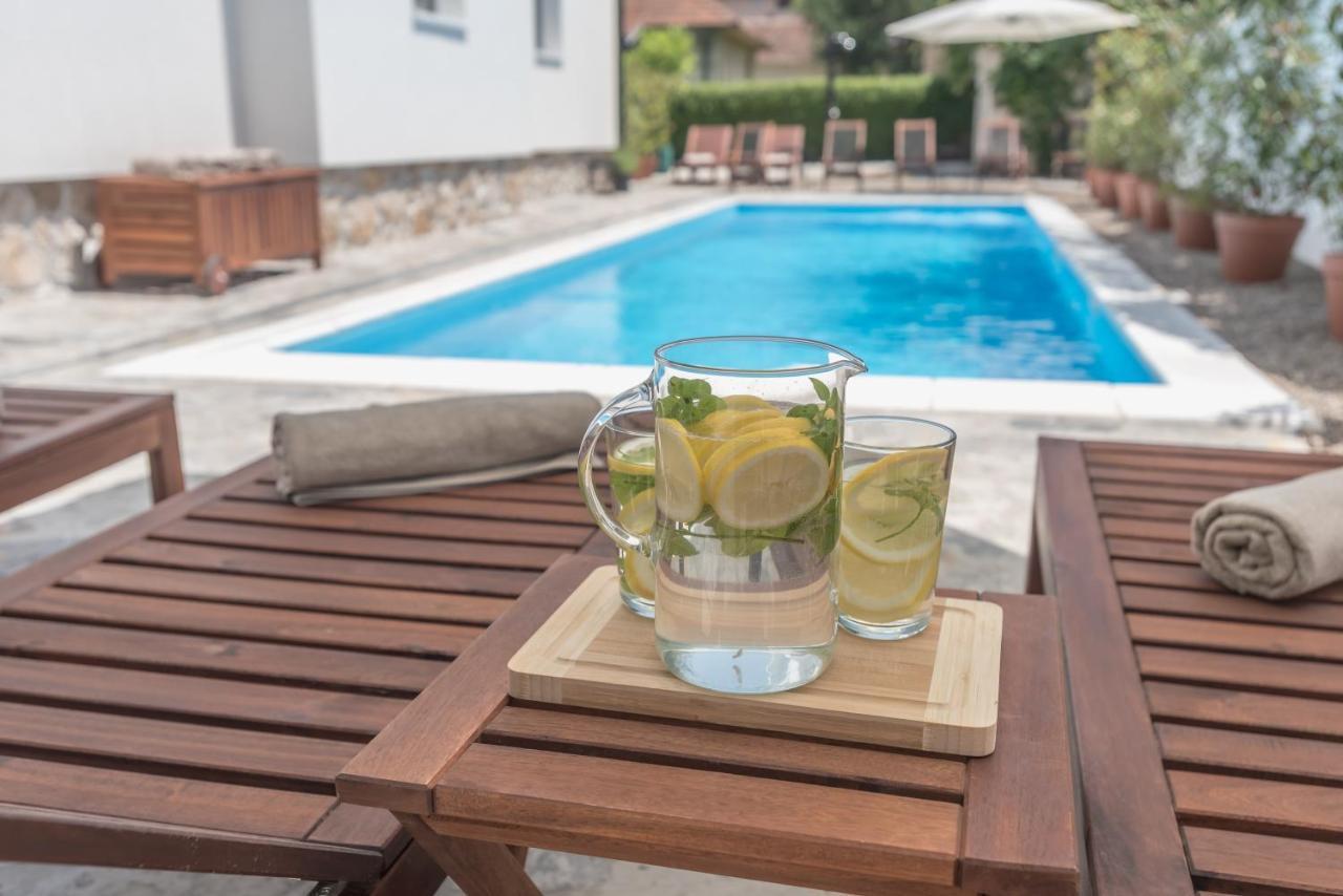Vila Pobeda Banja Koviljača Exteriör bild